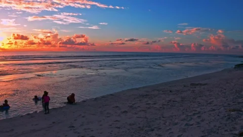 Stock Video Happy Children Playing On The Beach Animated Wallpaper - Free Live Wallpaper