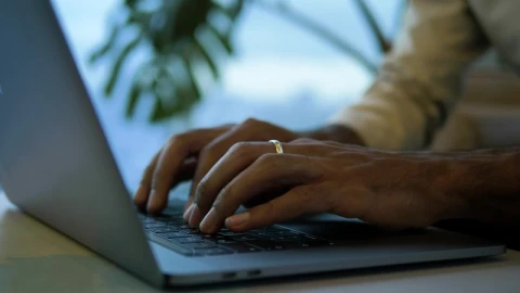 Stock Video Hands Typing Away On A Laptop Animated Wallpaper - Free Live Wallpaper