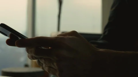 Stock Video Hands Shown Texting On A Smartphone Animated Wallpaper - Free Live Wallpaper