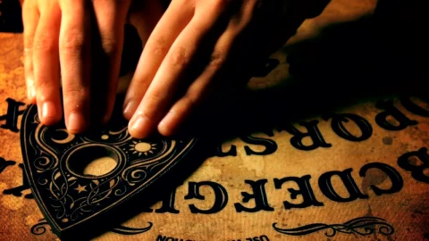 Stock Video Hands Playing Ouija Board Animated Wallpaper - Free Live Wallpaper
