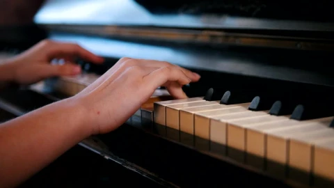 Stock Video Hands Playing An Old Classical Piano Animated Wallpaper - Free Live Wallpaper