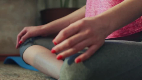 Stock Video Hands Of A Woman Meditating In Yoga Pose Animated Wallpaper - Free Live Wallpaper
