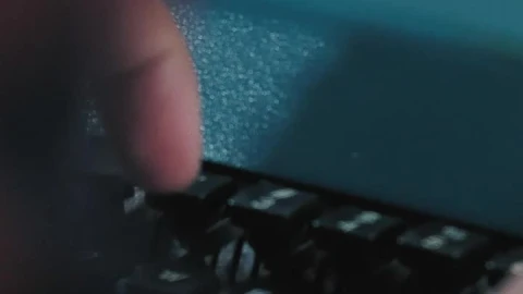 Stock Video Hands Of A Person Typing On A Typewriter Animated Wallpaper - Free Live Wallpaper