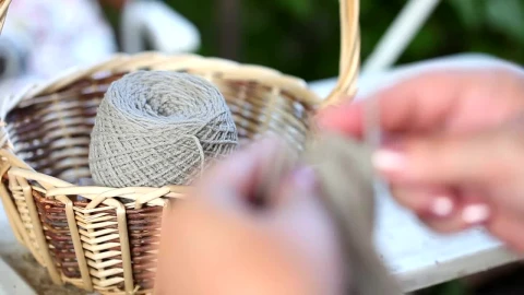 Stock Video Hands Knitting With Big Needles Animated Wallpaper - Free Live Wallpaper