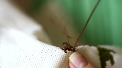 Stock Video Hands Knitting Close Up Animated Wallpaper - Free Live Wallpaper