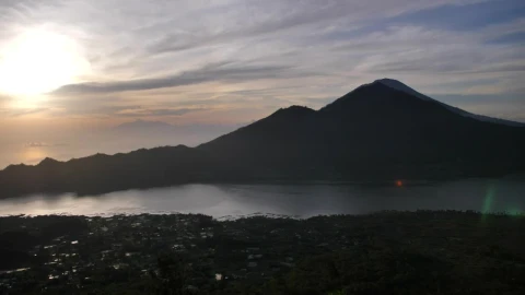 Stock Video Landscape View Around A Volcano Animated Wallpaper - Free Live Wallpaper
