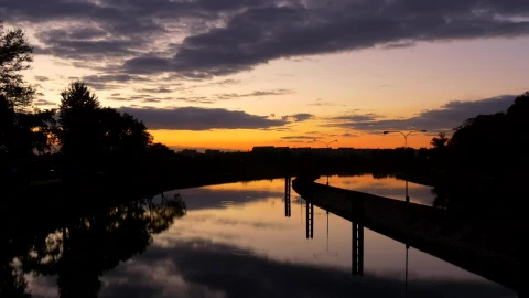 Stock Video Landscape Of A River In The City At Sunset Animated Wallpaper - Free Live Wallpaper