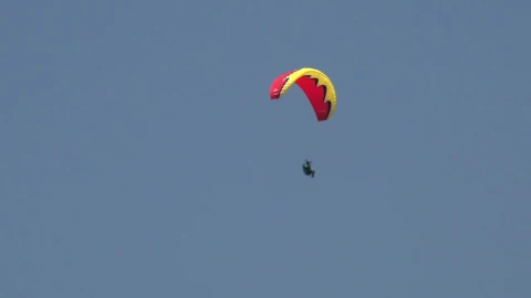 Stock Video Man In A Red Paraglide In The Sky Animated Wallpaper - Free Live Wallpaper