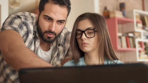 Stock Video Man Explains Idea To Creative Partner And Points At Screen Animated Wallpaper - Free Live Wallpaper