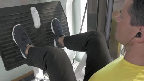 Stock Video Man Exercising In A Hotel Animated Wallpaper - Free Live Wallpaper