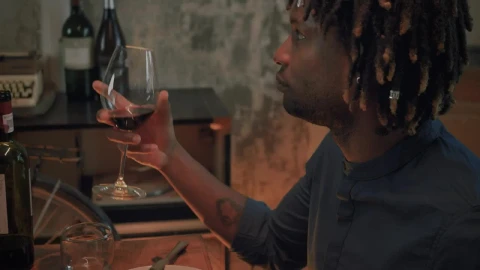 Stock Video Man Drinking From His Glass Of Wine On A Romantic Animated Wallpaper - Free Live Wallpaper