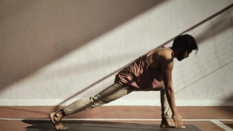 Stock Video Man Doing Yoga Animated Wallpaper - Free Live Wallpaper