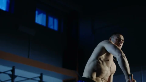 Stock Video Man Doing Crossfit With Hammer In The Gym Animated Wallpaper - Free Live Wallpaper