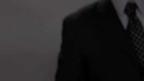Stock Video Man Displaying His Business Card Animated Wallpaper - Free Live Wallpaper