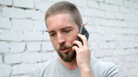 Stock Video Man Chatting On His Phone Animated Wallpaper - Free Live Wallpaper