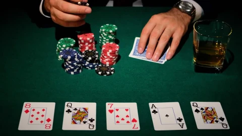 Stock Video Man Betting On Poker Game Animated Wallpaper - Free Live Wallpaper