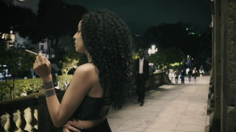 Stock Video Man Approaches A Woman Smoking Animated Wallpaper - Free Live Wallpaper