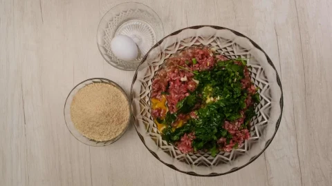 Stock Video Making Breaded Meat Animated Wallpaper - Free Live Wallpaper