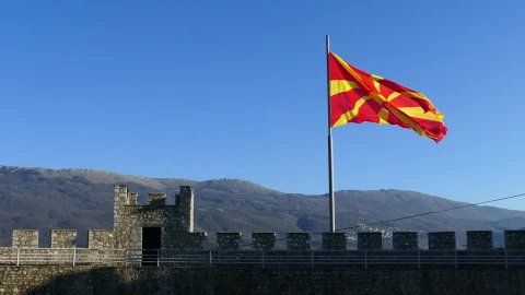 Stock Video Macedonian Flag Waving At The Fortress Animated Wallpaper - Free Live Wallpaper