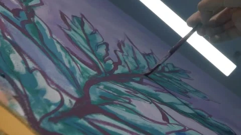 Stock Video Low View Of An Artist Painting On Canvas Animated Wallpaper - Free Live Wallpaper