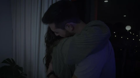 Stock Video Loving Couple Embracing Affectionately Animated Wallpaper - Free Live Wallpaper