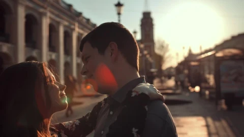 Stock Video Lovers Dancing Romantically At Sunset Animated Wallpaper - Free Live Wallpaper