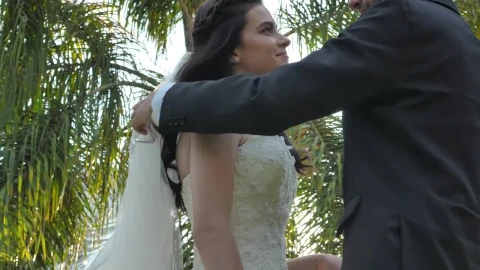 Stock Video Lovely Spouses In Their Wedding Garden Animated Wallpaper - Free Live Wallpaper