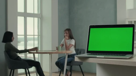 Stock Video Laptop And Women Talking In The Background Animated Wallpaper - Free Live Wallpaper