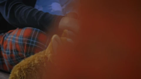 Stock Video Mother Feeding Her Daughter Sitting On Her La Animated Wallpaper - Free Live Wallpaper