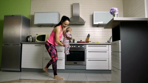Stock Video Mother Doing Push Ups In Home With Her Bab Animated Wallpaper - Free Live Wallpaper
