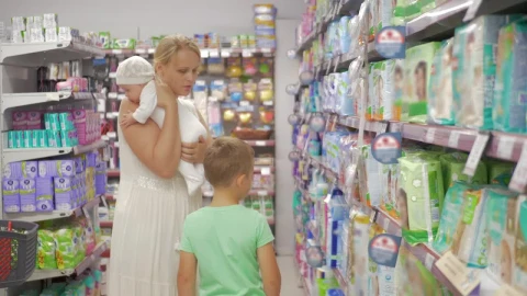 Stock Video Mother Browsing Diaper Animated Wallpaper - Free Live Wallpaper
