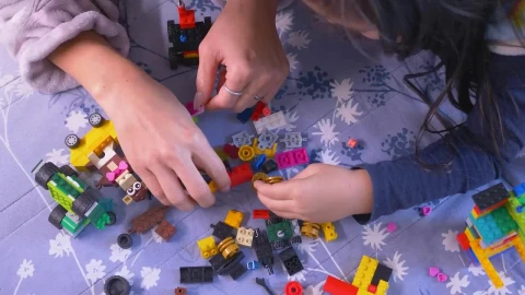 Stock Video Mother And Her Daughter Playing With Lego Piece Animated Wallpaper - Free Live Wallpaper