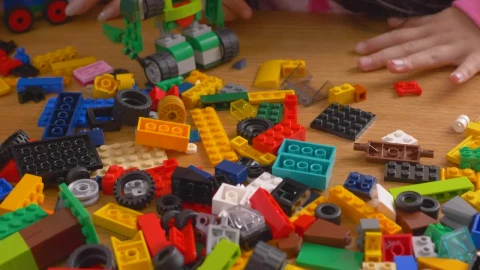 Stock Video Mother And Daughter Playing With Lego Brick Animated Wallpaper - Free Live Wallpaper