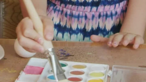Stock Video Mother And Daughter Painting Easter Eggs 428 Animated Wallpaper - Free Live Wallpaper