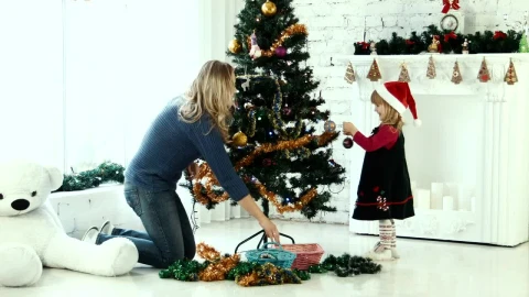 Stock Video Mother And Daughter Decorating The Christmas Tre Animated Wallpaper - Free Live Wallpaper