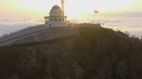 Stock Video Mosque And Turkish Flag In The Top Of The Mountai Animated Wallpaper - Free Live Wallpaper