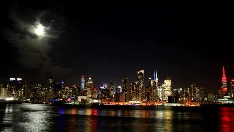 Stock Video Moonlight Above The Cit Animated Wallpaper - Free Live Wallpaper