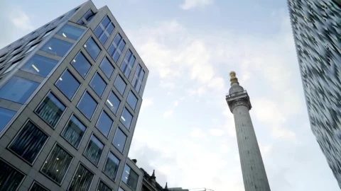 Stock Video Monument Between Two Building Animated Wallpaper - Free Live Wallpaper