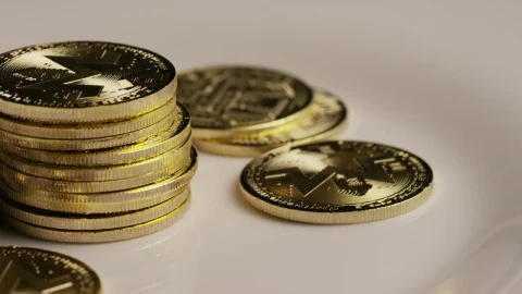Stock Video Monero Coins Rotating On A White Surfac Animated Wallpaper - Free Live Wallpaper