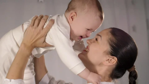 Stock Video Mom And Her Son Very Happ Animated Wallpaper - Free Live Wallpaper