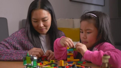 Stock Video Mom And Daughter Playing Togethe Animated Wallpaper - Free Live Wallpaper