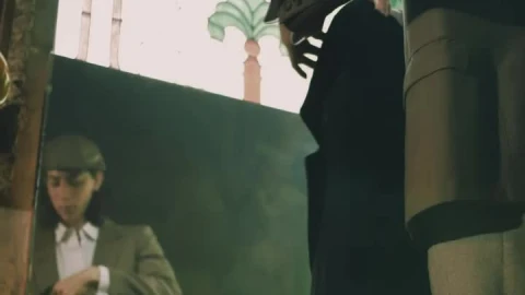 Stock Video Model Wearing Old Fashion In An Old And Worn Plac Animated Wallpaper - Free Live Wallpaper
