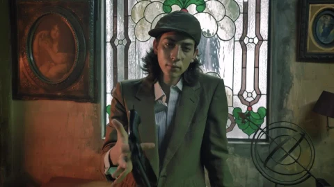 Stock Video Mobster Aiming His Pistol In An Old Fashioned Settin Animated Wallpaper - Free Live Wallpaper