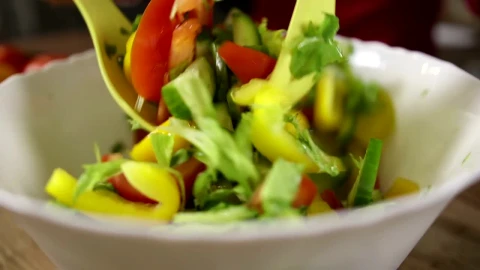 Stock Video Mixing A Fresh Salad With Oi Animated Wallpaper - Free Live Wallpaper