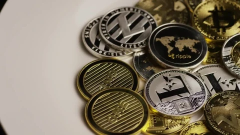 Stock Video Mix Of Cryptocurrency Coins Rotatin Animated Wallpaper - Free Live Wallpaper