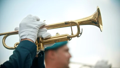 Stock Video Military Personal Playing The Trumpe Animated Wallpaper - Free Live Wallpaper