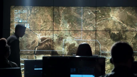 Stock Video Military People Launching A Missil Animated Wallpaper - Free Live Wallpaper