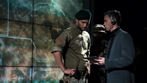 Stock Video Military Men Discussing Strateg Animated Wallpaper - Free Live Wallpaper