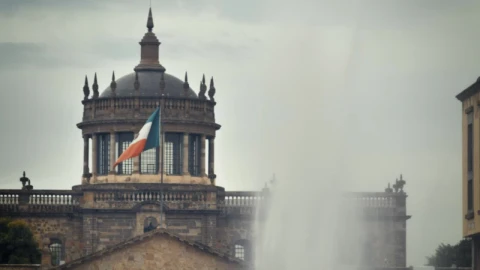 Stock Video Mexican Flag On An Old Buildin Animated Wallpaper - Free Live Wallpaper