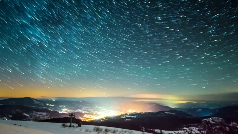 Stock Video Meteors In Milky Way Seen From Carpathian Mountain Animated Wallpaper - Free Live Wallpaper